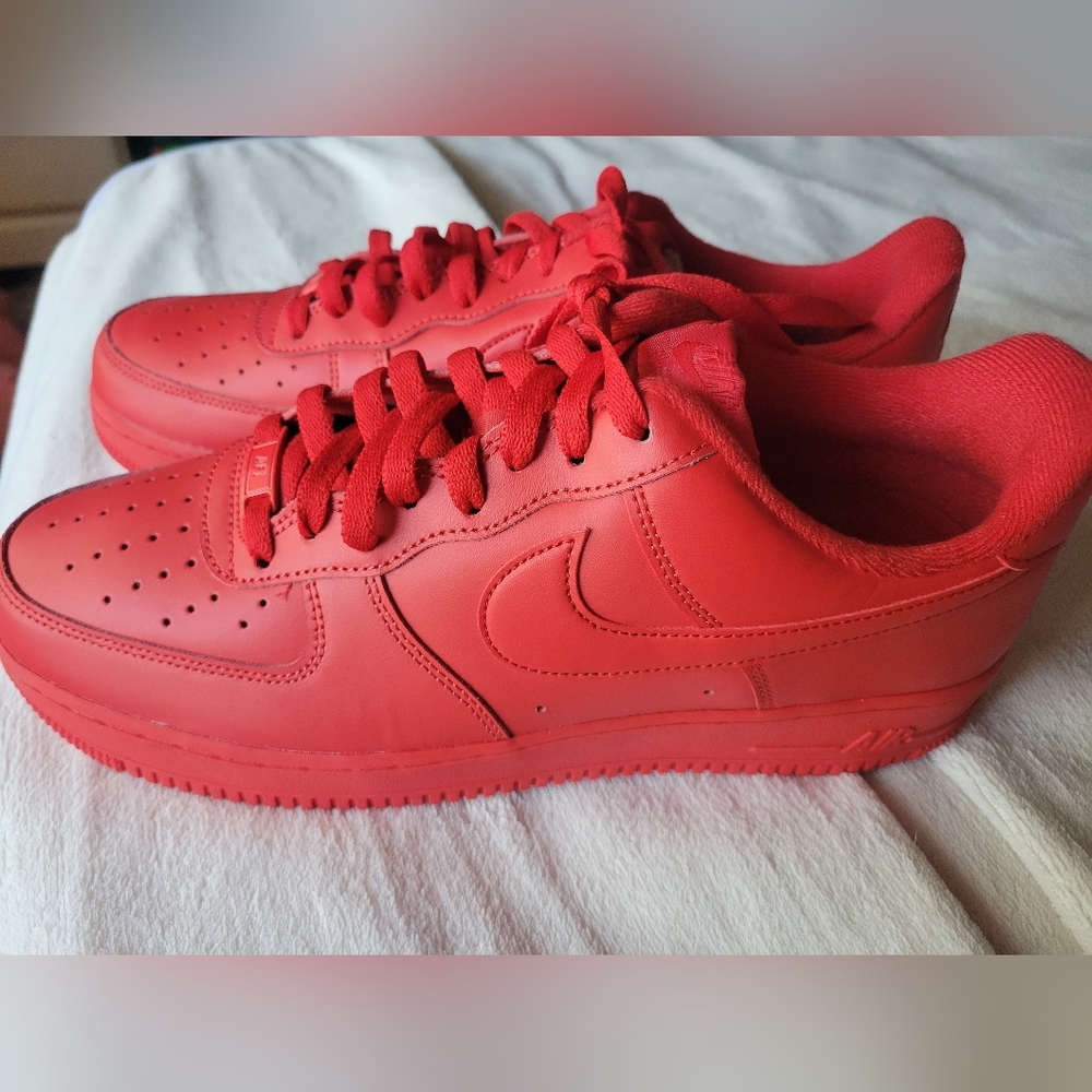 Nike Men's Air Force 1 '07 An20 Basketball Shoe, University Red sz 11.5